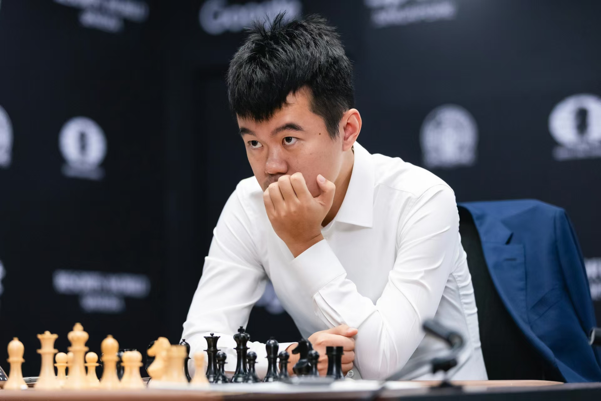 最后时刻的关键失误让丁立人无缘卫冕，18岁古克