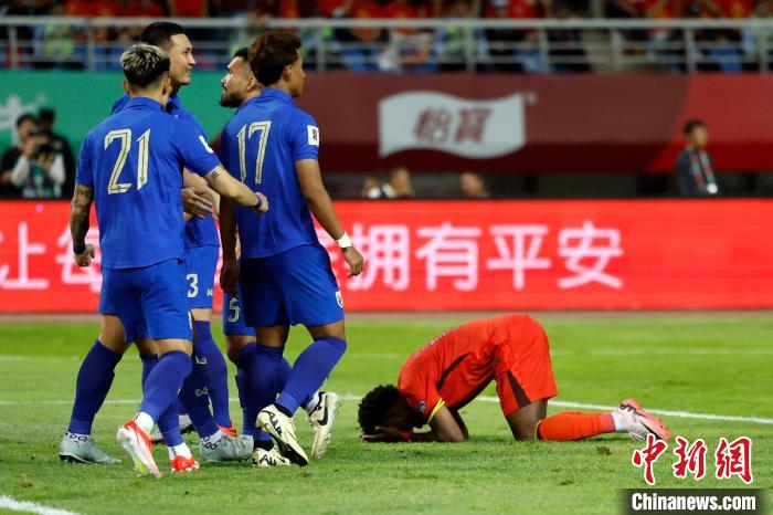 中国男足1-1战平泰国队 出线希望破灭命运待定