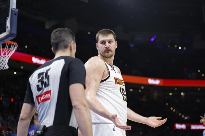 亚历山大35+9+15追平张伯伦锁定MVP