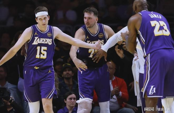 火箭季后赛首战迎战湖人 阵容大变迎战残阵