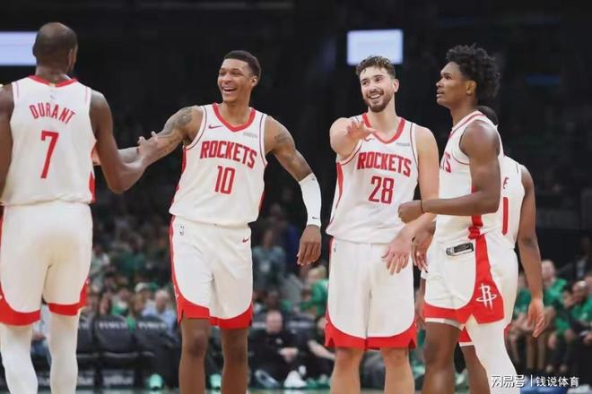 火箭季后赛首战迎战湖人 阵容大变迎战残阵